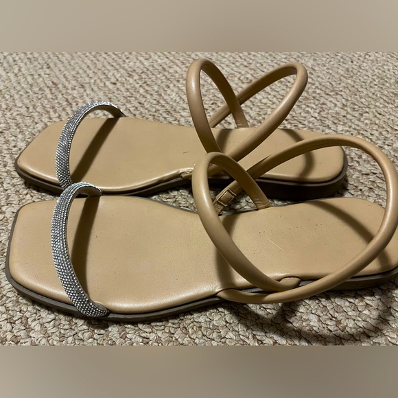 ⭐️ Milan Embellished Sandal Flats ✨ - Picture 4 of 12